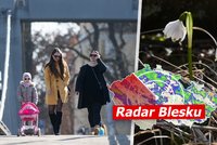 Teploty jako na houpačce: Ráno až -8 °C, o víkendu 16 °C, vrátí se i sněžení. Sledujte radar Blesku