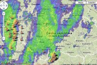 Do Česka se přihnaly bouřky, meteorologové varují před lijáky. Vrátí se ještě letní počasí?