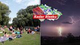 Silné bouřky a lijáky řádí v Česku. Sledujte radar Blesku. Kdy se vrátí vedra?