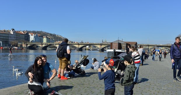 Slunečné počasí vylákalo Čechy ven. (23.3.2019)