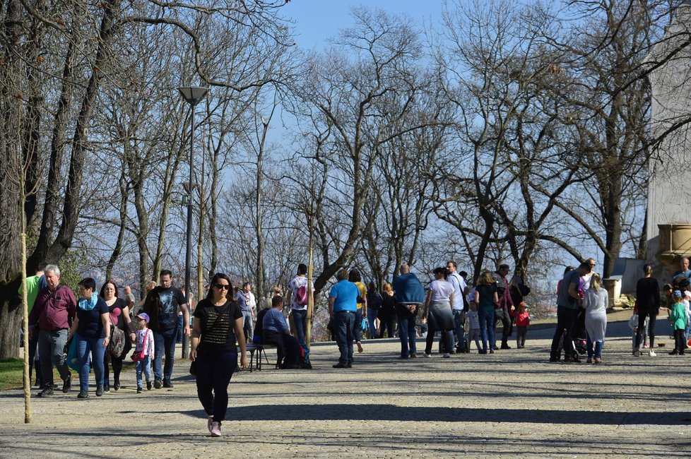 Slunečné počasí vylákalo Čechy ven. (23.3.2019)