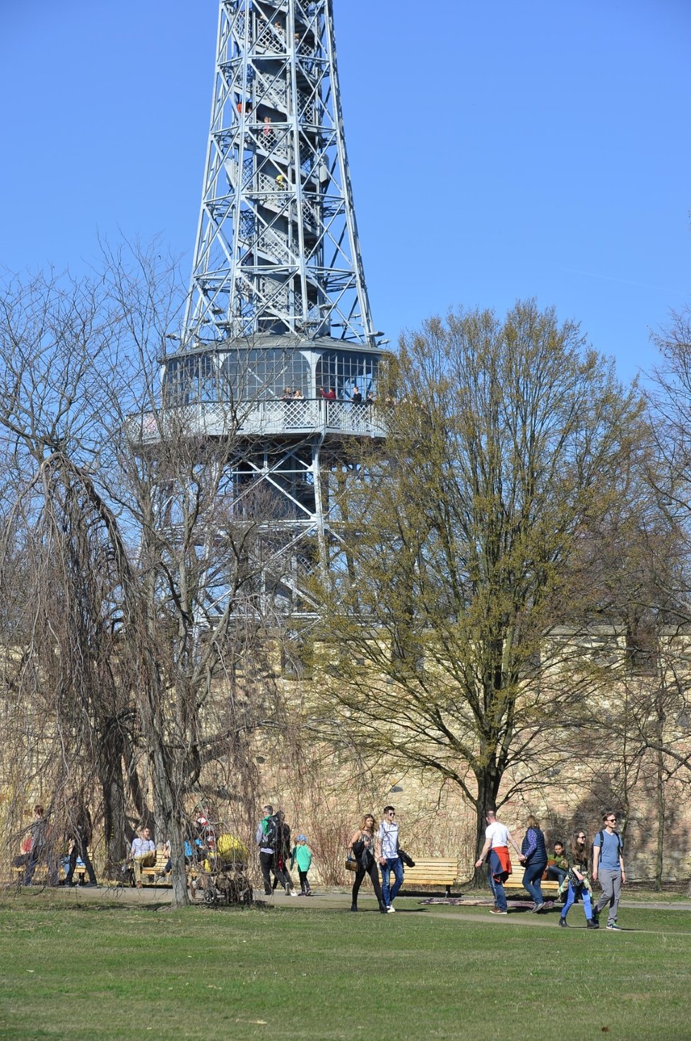 Slunečné počasí vylákalo Čechy ven. (23.3.2019)