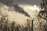 Smog dál dusí Moravu. Meteorologové zlepšení zatím neočekávají