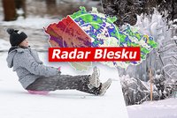 Česko sevřel mráz, naměřili i -27 °C. Žene se další sníh, sledujte radar Blesku