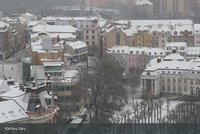 Kalamita na Karlovarsku: Silnice zasypal sníh, auta bourala na ledovce! Sledujte Radar Blesku