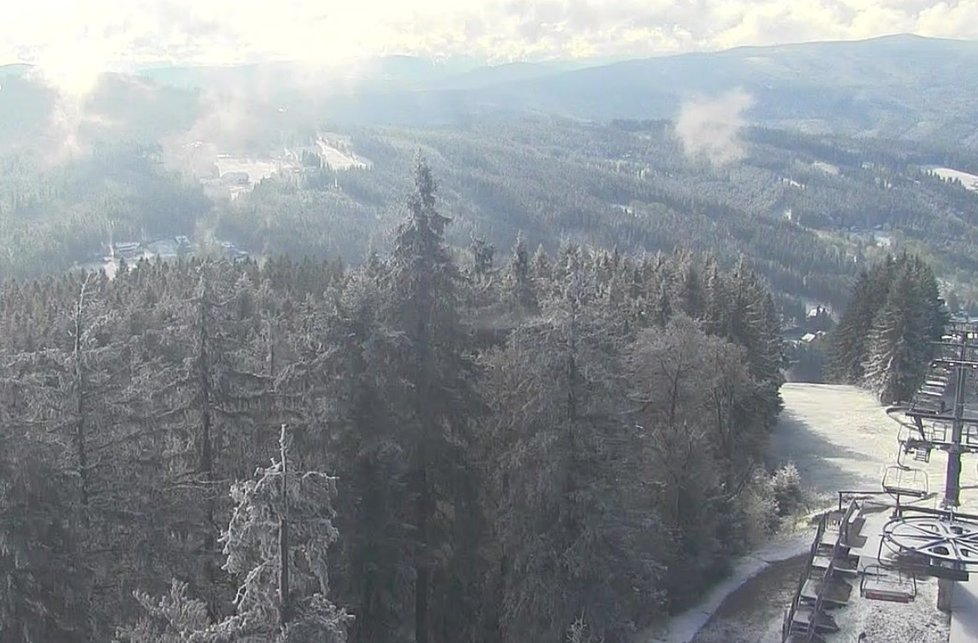 12. května napadl sníh na šumavském Špičáku.