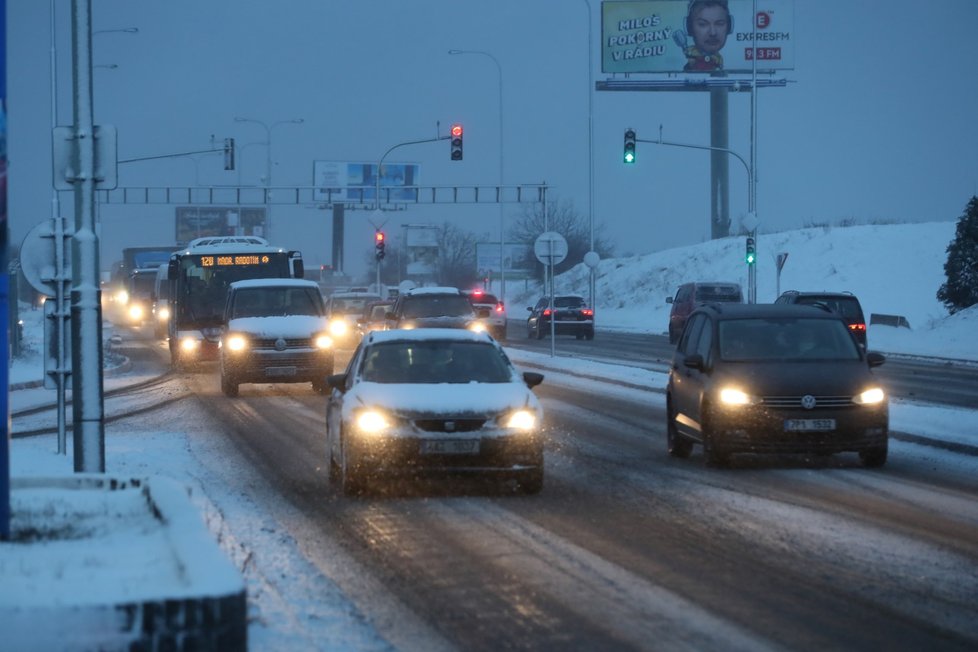 Silnice po sněžení v Praze