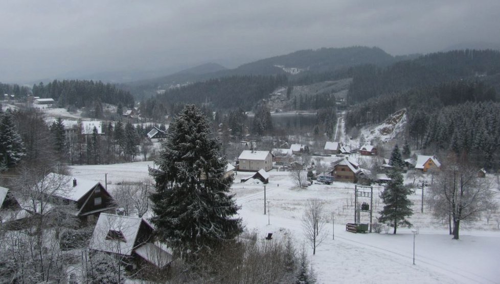 Někde déšť, někde sníh. Takové počasí bude o víkendu v Česku.