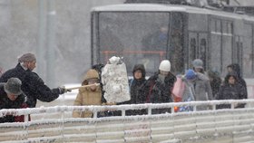 V Praze padl sněhový rekord. V poledne tam bylo 16 cm, což je nejvíce za posledních 12 let.