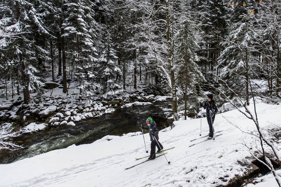 Turistická cesta v krkonošském středisku Špindlerův Mlýn.