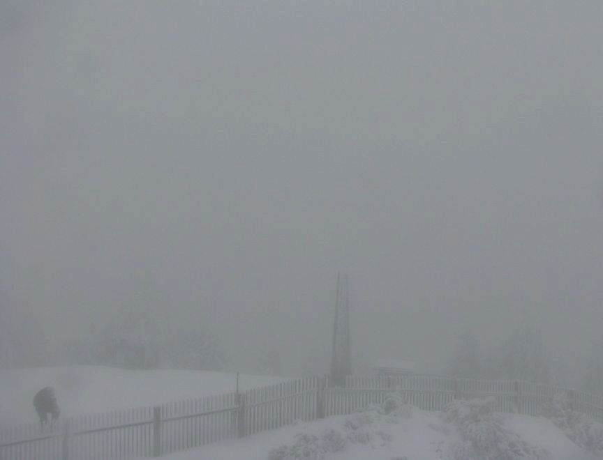 Sněžení komplikuje dopravu napříč Českem .Silničáři varují před námrazou
