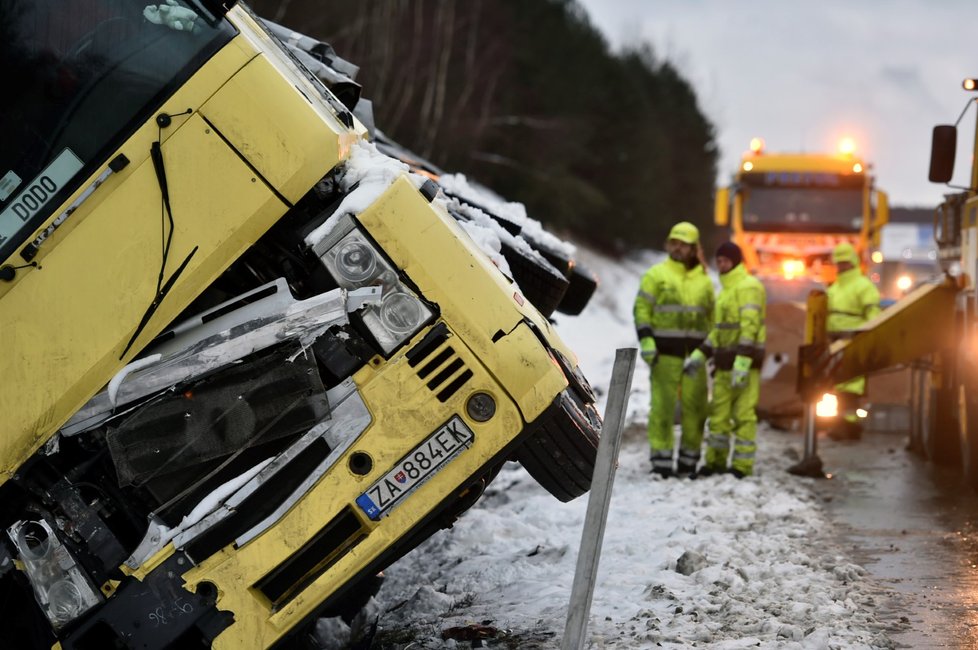 Počasí v Česku dává zabrat zejména řidičům