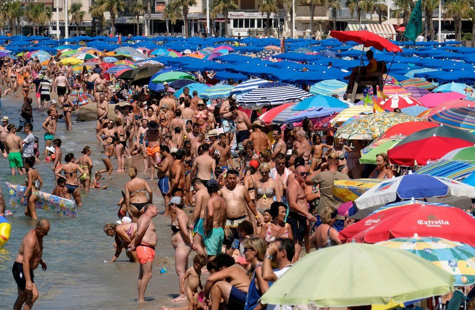 S vlnou veder se potýkají i ve Španělsku, o víkendu to může být téměř 50 °C