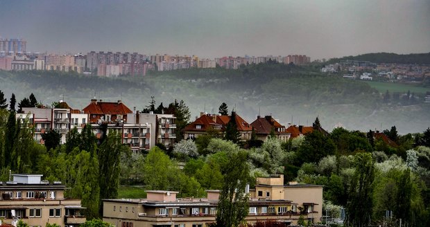 Po bouřkách přišel deštivý víkend a bude i sněžit