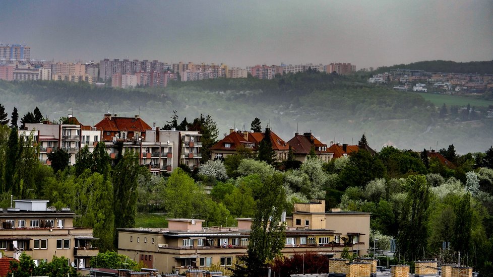 Sucho, déšť, pyl a teplotní rekordy - takové je nyní počasí v Česku