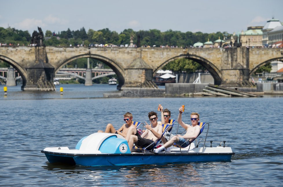 Ve čtvrtek nás zahřeje příjemných 26 °C, deštníky nechte doma