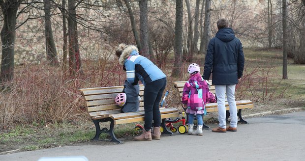 Češi si užívají mimořádně teplé počasí (1.2.2020)