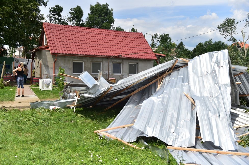 Lanžhotem na Břeclavsku se v pondělí 13. června 2022 prohnalo tornádo.