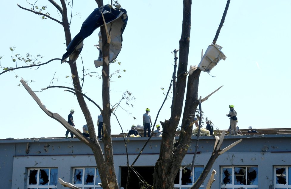 Moravská Nová Ves tři dny po katastrofickém tornádu. (27.6.2021)