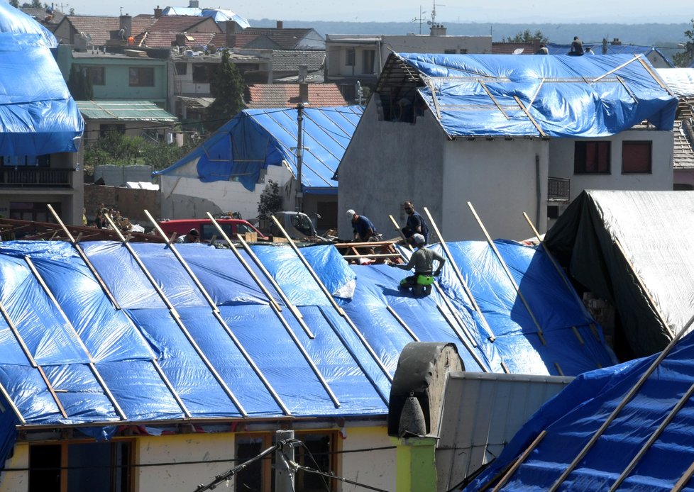 Moravská Nová Ves tři dny po katastrofickém tornádu. (27.6.2021)