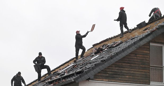 Německou obcí Roetgen na západu země se prohnalo tornádu (14. 3. 2019)