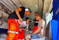 Zraněných při odklízení trosek jsou desítky: Hejtman o lazaretech v obcích, pomoci i vděku