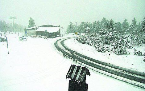 Tušimice, sobota 13:55, sněžení