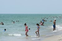 Moře o teplotě 38,4 °C jako „hustý, bublající sirup“. Vlna veder na Floridě přinesla rekord