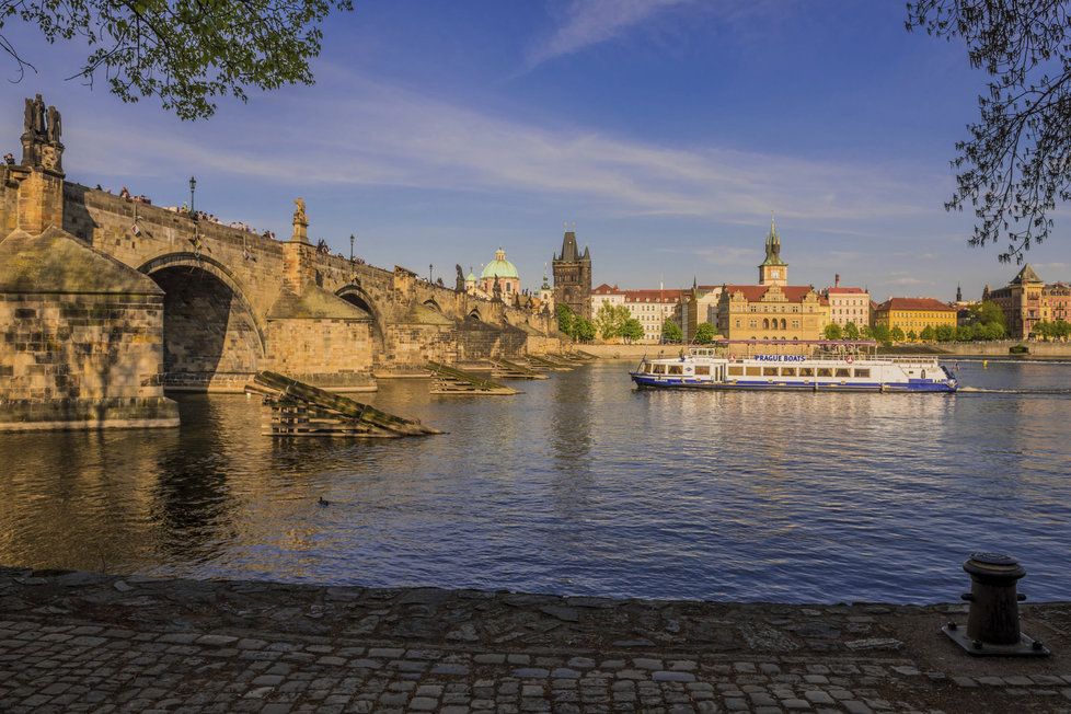 Karlův most brzy ráno