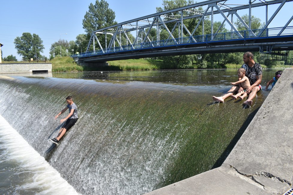 Češi si užívají tropického počasí (19.6.2021) 