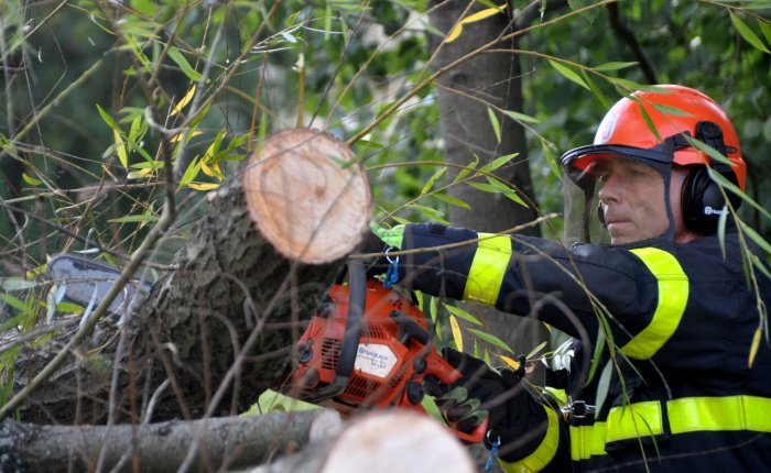 Hasiči odstraňovali následky silného větru v Moravskoslezském kraji (4. 10. 2020)