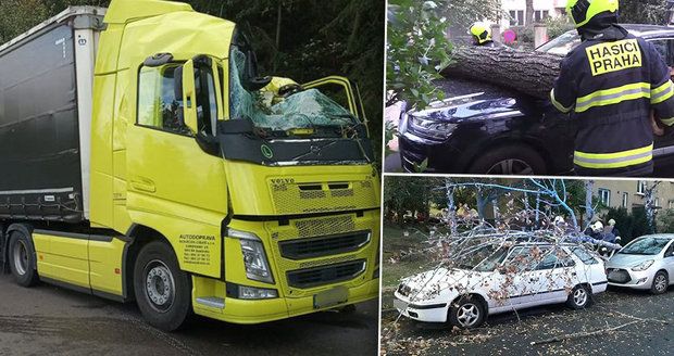 Vichr shodil strom na kamioňáka, na Sněžce měl sílu orkánu. Tisíce lidí byly bez proudu