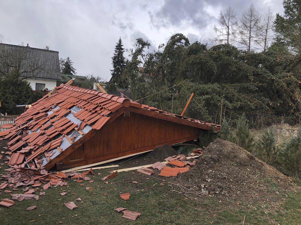 Vichřice Eberhard se prohnala Českem. Situace ve Středočeském kraji (11. 3. 2019)