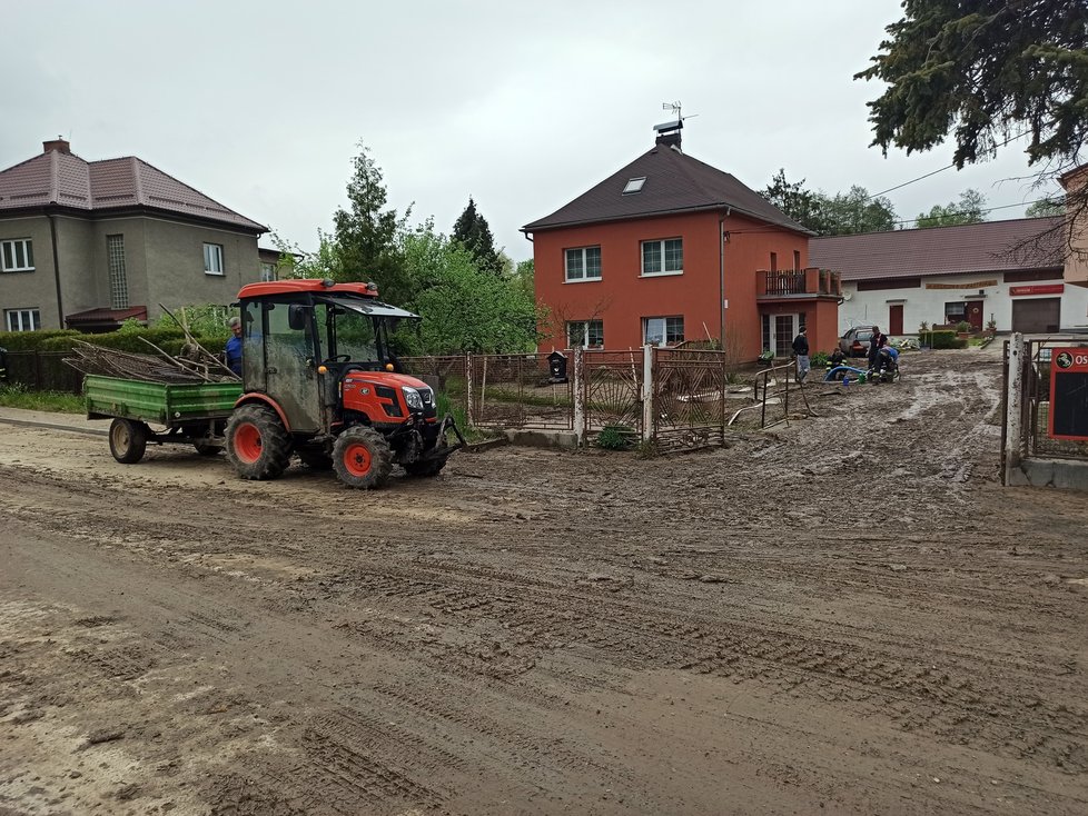 Taková spoušť zbyla po deštích v okolí Šilheřovic.