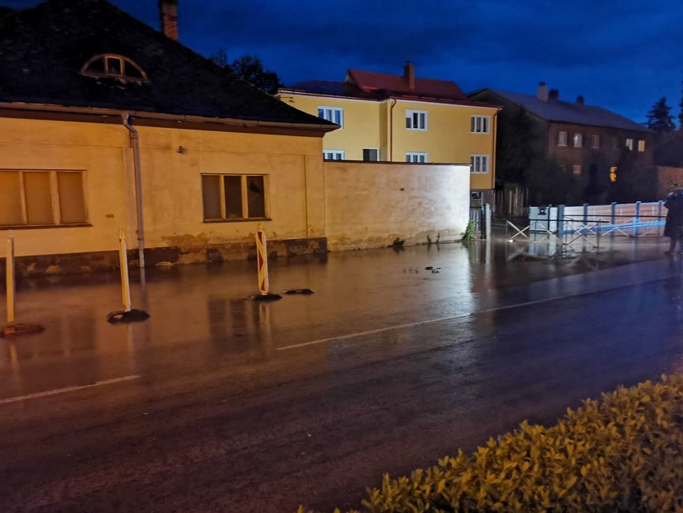 Prudké lijáky v Šilheřovicích na Opavsku po sobě zanechaly spoušť.