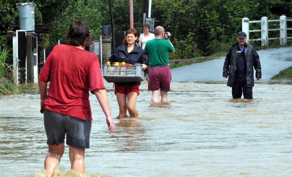 Svídnice patří mezi téměř dvacítku obcí, které 7. srpna na Chrudimsku po přívalovém dešti postihla lokální povodeň. Voda z potoků zaplavila větší část vesnice.