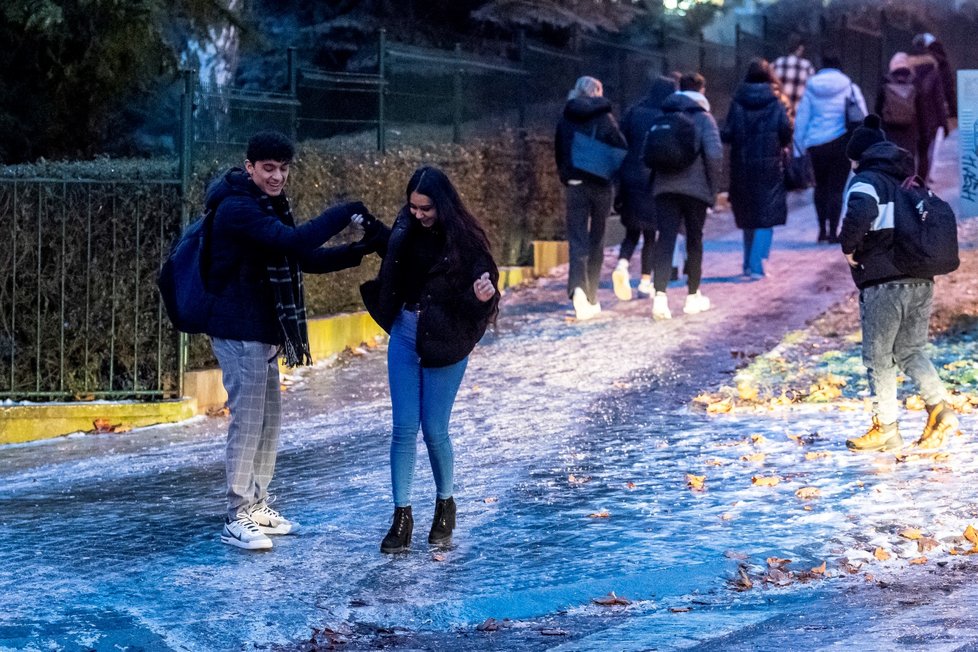 Ledovka v Ústí nad Labem. (20.12.2022)