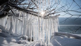 Česko sevřel mráz, pozor na náledí. Na Šumavě naměřili -33,3 °C