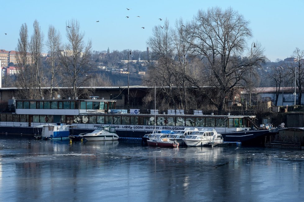 Noční teploty v Česku se nejčastěji pohybovaly mezi minus 13 a minus sedmi stupni.