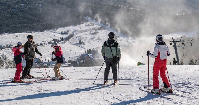 Zima v Krkonoších potěšila lyžaře (6. 1. 2022)
