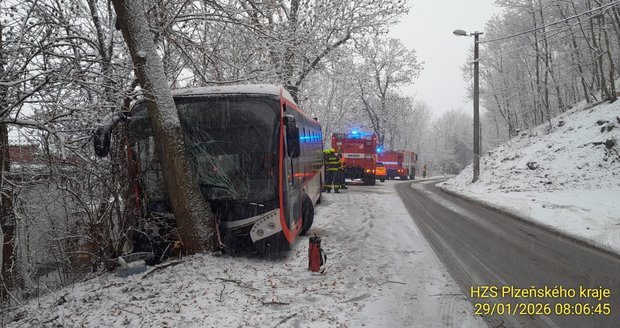 Nehody na ledovce a kluzké vozovce: Plzeňský kraj (leden 2026)