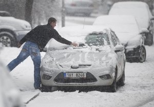 Na horách napadne až 20 centimetrů mokrého sněhu