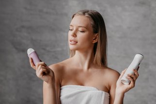 Jak zabránit pocení? Pomáhají spreje, léky, operace i botulotoxin Jak zabránit pocení? Pomáhají spreje, léky, operace i botulotoxin