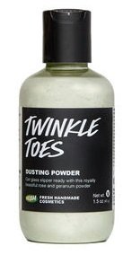 LUSH pudr na nohy Twinkle Toes, 265 Kč, koupíte na www.lush.cz