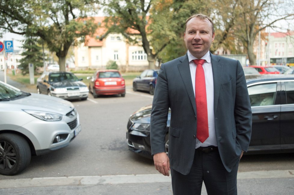 Na jednání ÚVV ČSSD dorazil také neúspěšný kandidát na ministra zahraničí Miroslav Poche ( 20. 10. 2018)