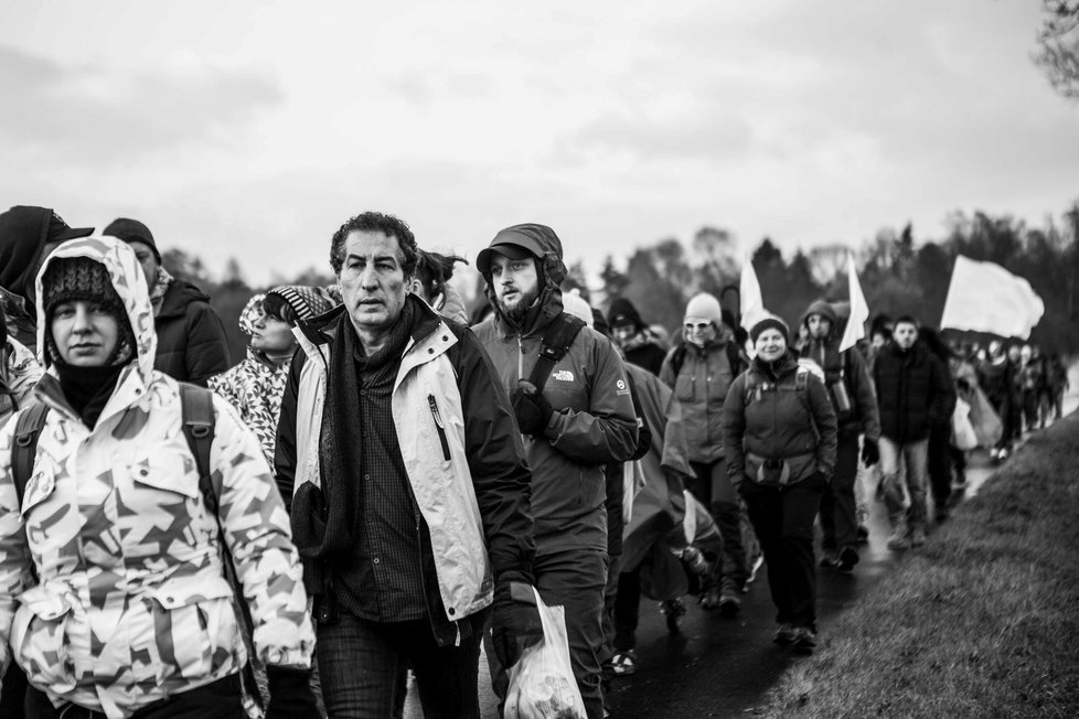 Občanský mírový pochod pro Aleppo vstoupil do České republiky.