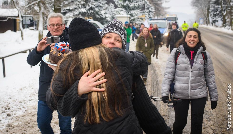 Občanský mírový pochod pro Aleppo vstoupil do České republiky.