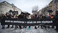 „Útok na novináře = útok na všechny“ Bratislavu zaplavili tisíce lidí, kteří přišli uctít památku zavražděného novináře Kuciaka a jeho přítelkyně Martiny