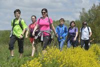 Na pochod Praha – Prčice vyrazily desetitisíce lidí. Akci podpořilo hezké počasí