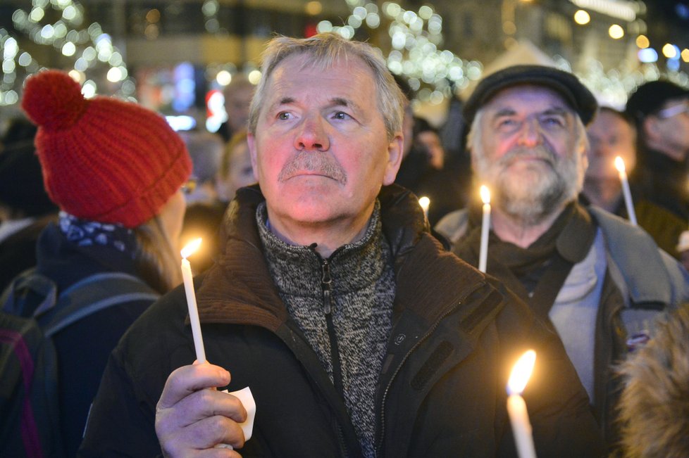 Pochod světla na památku Jana Palacha